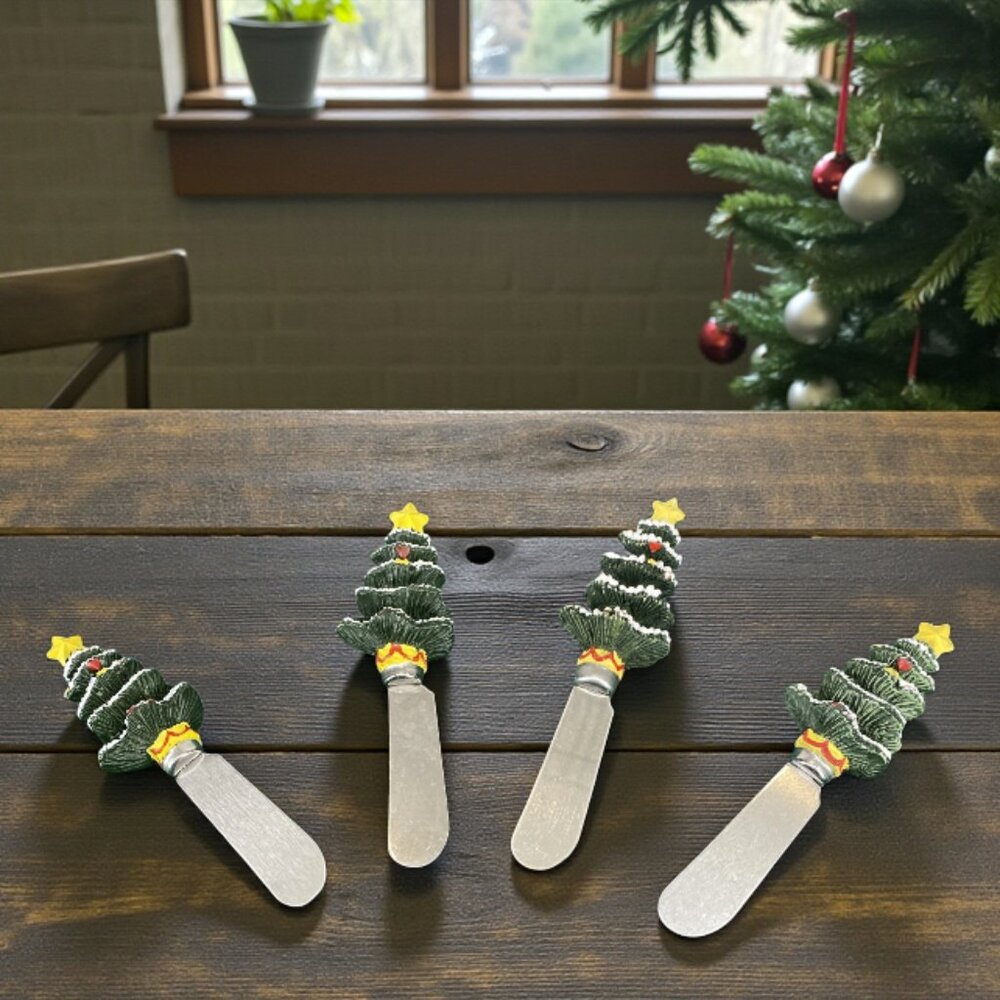 SPREADERS -- Christmas Tree Cheese & Dip Spreaders, Set of 4, Unused, Gift Item